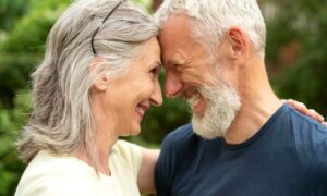 Amore Vero o Amore Ideale? Amore felice -Amore mentale - cerchi l'amore vero e profondo in sicurezza? Relazioni sentimentali autentiche- Incontri seri Completiamoci Italia Milano Agenzia Matrimoniale Seria,Storica e Certificata Agenzia di Alto Livello